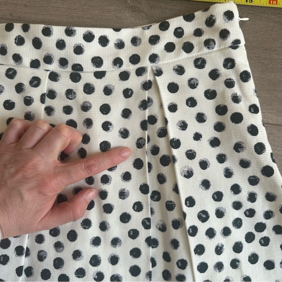 Who What Wear - A-Line midi skirt - size 6 - cream with black/gray polka dots - Picture 3 of 6